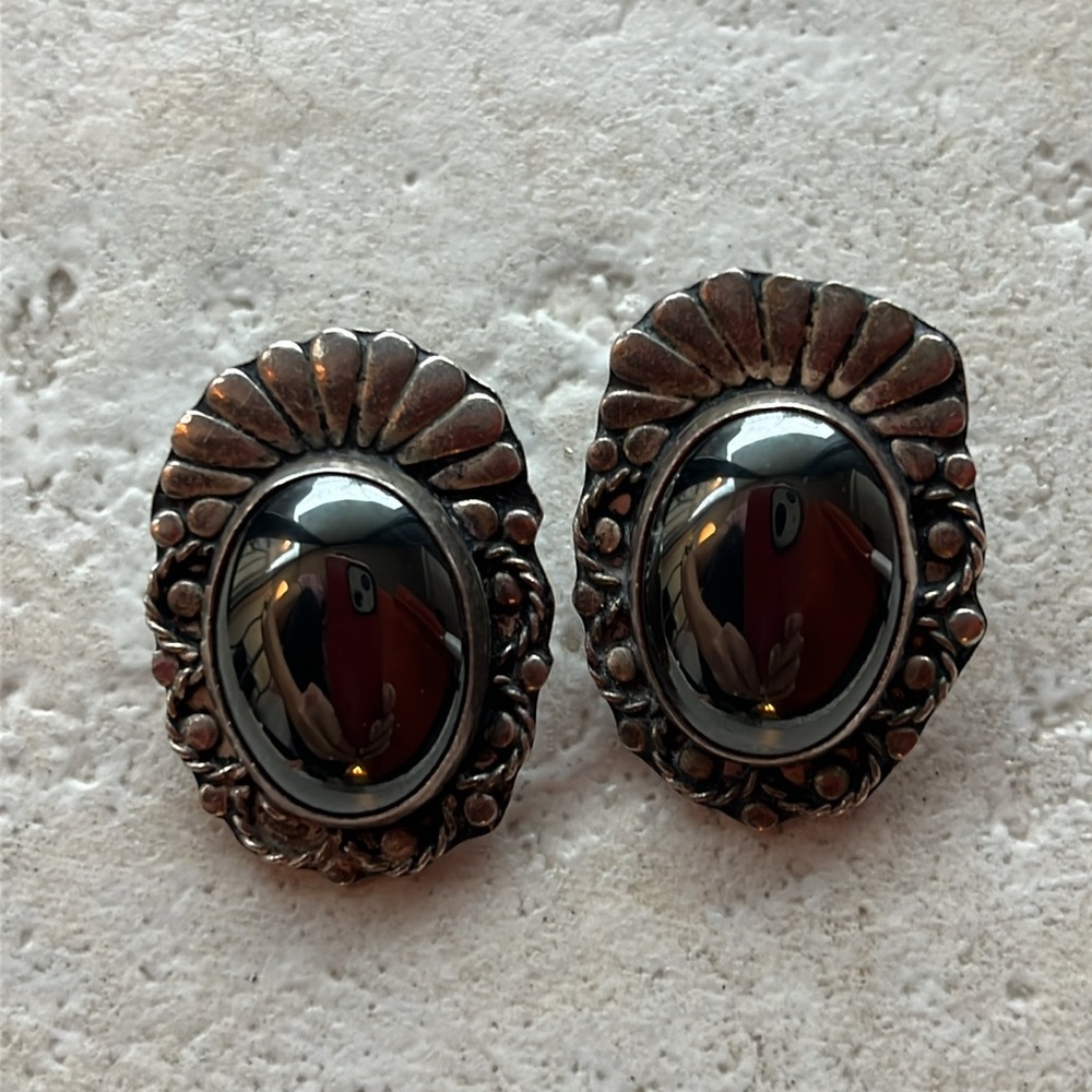 Sterling silver clip on earrings - Picture 3 of 3